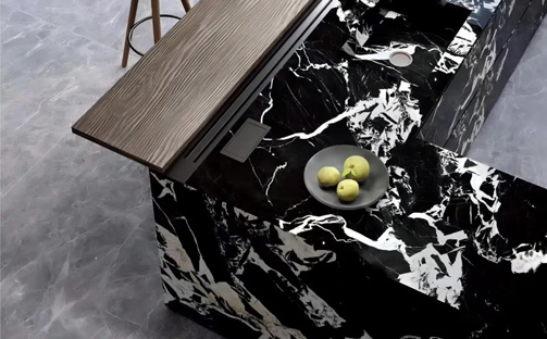 GrandAntiqueBlackMarbleKitcs