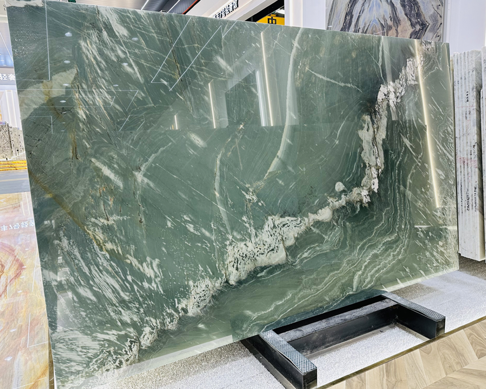 Verde Maestro Quartzite​ Slabs