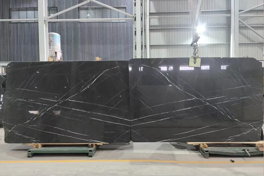 Pietra mm Marble Slabs